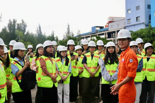 Sinh viên trải nghiệm thực tế tại Nhà máy Nhiệt điện Vĩnh Tân 2