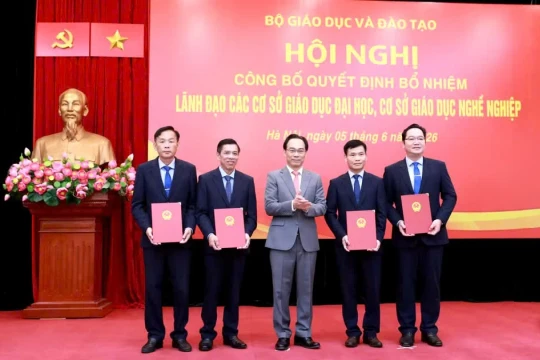PGS.TS Nguyễn Thanh Tùng làm Hiệu trưởng Trường ĐH SPKT Vĩnh Long