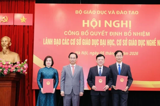 PGS.TS Hoàng Văn Hùng tiếp tục giữ chức Giám đốc Đại học Thái Nguyên