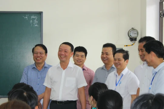 Chủ tịch tỉnh Hà Tĩnh kiểm tra công tác chuẩn bị Kỳ thi tốt nghiệp THPT