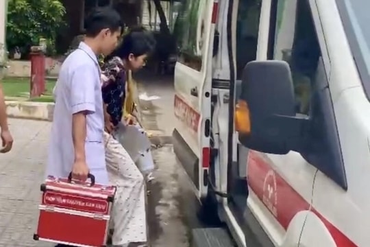 Thanh Hoá: Bệnh viện điều xe cứu thương đưa đón thí sinh đi thi lớp 10