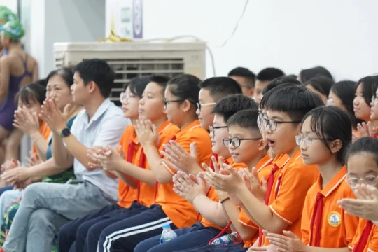 Hà Nội phát động tập luyện bơi, phòng chống đuối nước cho học sinh