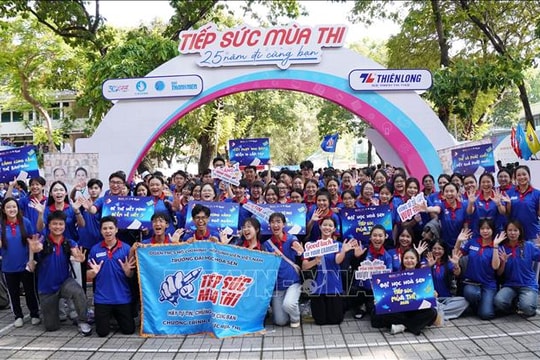 Trên 6.000 sinh viên tình nguyện ra quân 'Tiếp sức mùa thi'