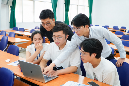 Đại học rốt ráo thu hút nghiên cứu sinh tiến sĩ