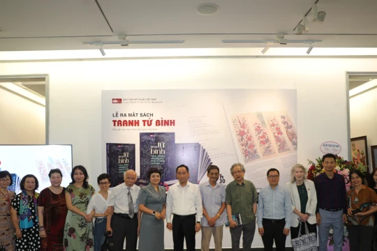 Giải mã triết lý nhân sinh trong tranh tứ bình Việt Nam