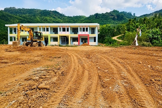 Người đàn ông 34 tuổi hiến 330m2 đất để làm trường học