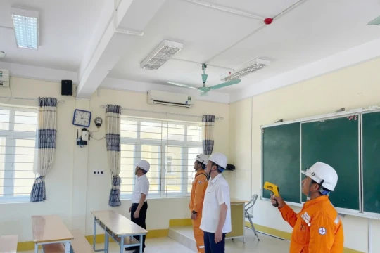 Quảng Ninh bố trí máy phát điện công suất lớn tại các điểm thi tốt nghiệp THPT