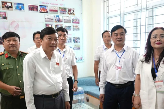 Chủ tịch UBND tỉnh Quảng Trị kiểm tra tại các điểm thi trước 'giờ G'