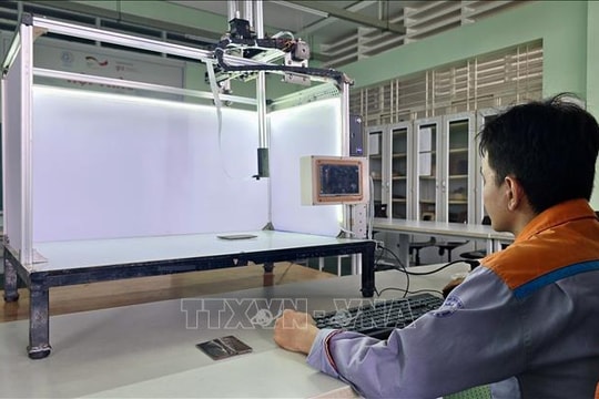 Thầy giáo trẻ và hành trình đưa công nghệ 4.0 vào giảng đường nghề