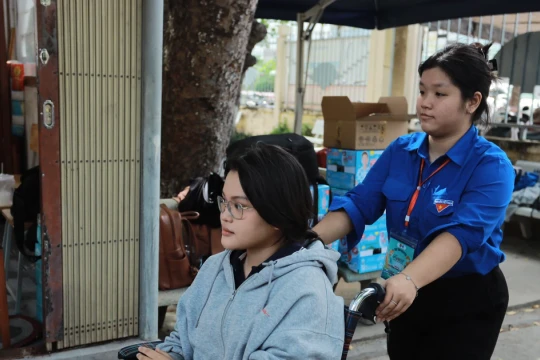 Hàng nghìn 'màu áo xanh' Tây Ninh đồng loạt ra quân Tiếp sức mùa thi 2026