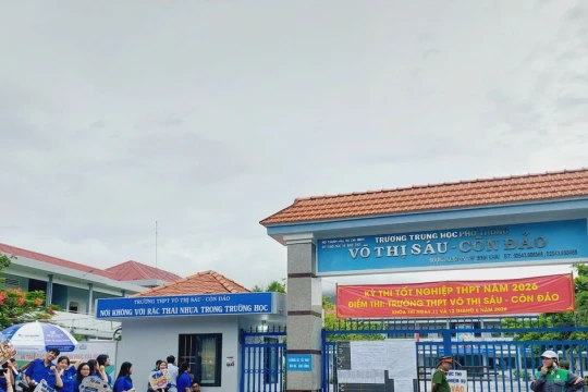 Ngày thi đầu tiên thuận lợi ở đặc khu Côn Đảo