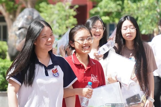 Đề thi vừa sức, thí sinh tự tin đợi kết quả thi tốt nghiệp THPT 2026