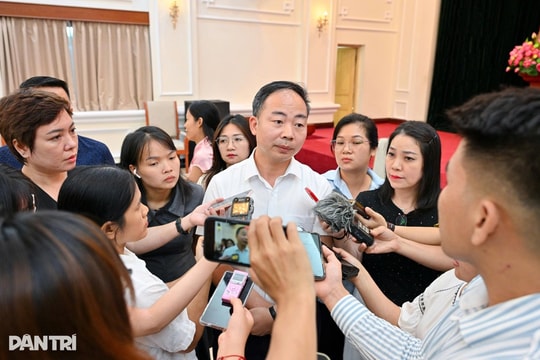Phương pháp chấm thi môn văn Rubric lần đầu tiên được áp dụng như thế nào?