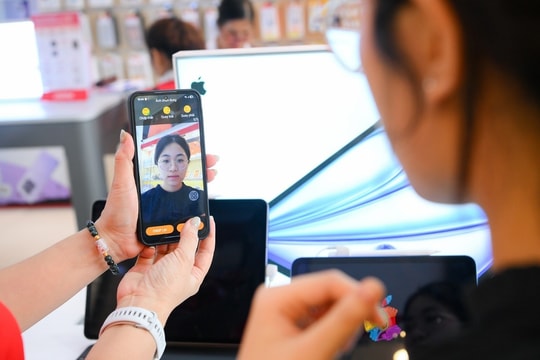 Dốc lực hỗ trợ hàng triệu khách hàng xác thực thông tin thuê bao di động trước giờ 'G'