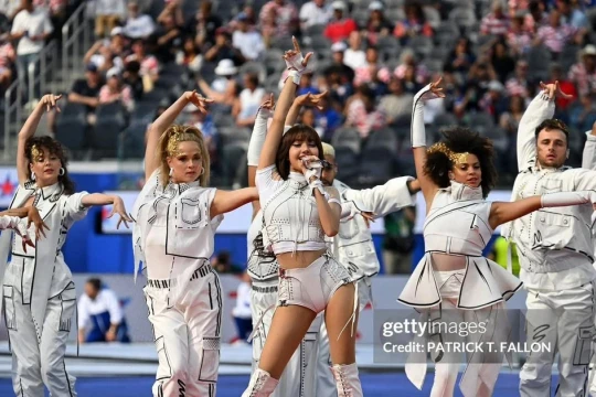 Lisa (BLACKPINK), BTS làm nên lịch sử tại World Cup 2026