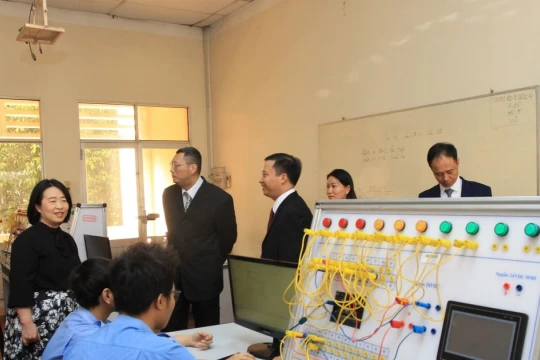 Nâng tầm chất lượng giáo viên dạy thực hành tại trường nghề