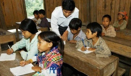 Quy định về phụ cấp thu hút đối với nhà giáo công tác ở vùng đặc biệt khó khăn