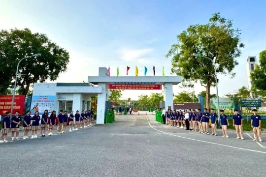 Lộ diện 15 thủ khoa đầu vào lớp 10 Chuyên Vĩnh Phúc