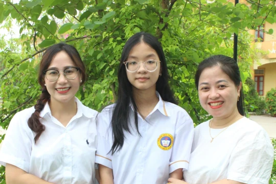 Từ cô học trò mê Văn đến thủ khoa chuyên Địa