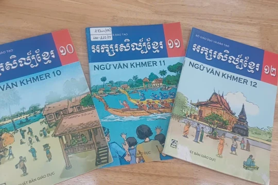 Người thầy tâm huyết giữ gìn hồn chữ viết Khmer