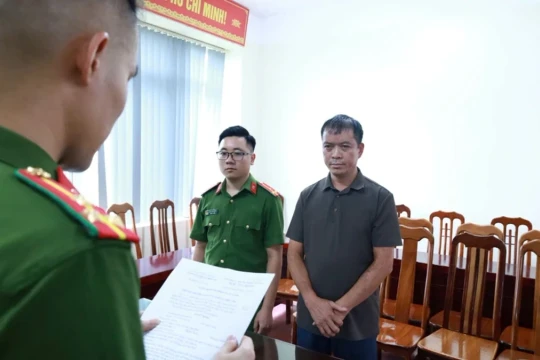 Lật tẩy thủ đoạn 'ốp gỗ' nhà dân trong diện giải tỏa hòng chiếm đoạt 8 tỷ tiền đền bù