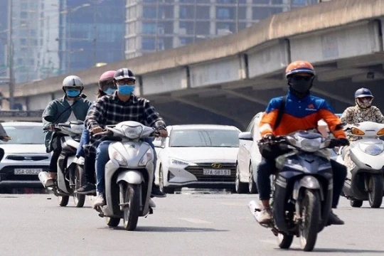 Dự báo thời tiết ngày 19/6: Bắc Bộ nắng nóng, Nam Bộ mưa dông về chiều tối