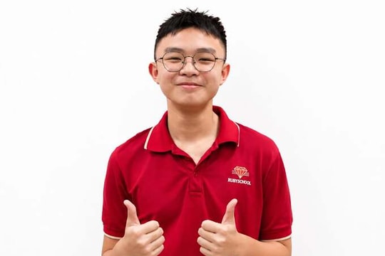 Thủ khoa thi lớp 10 TP HCM giành điểm Toán, Anh tuyệt đối