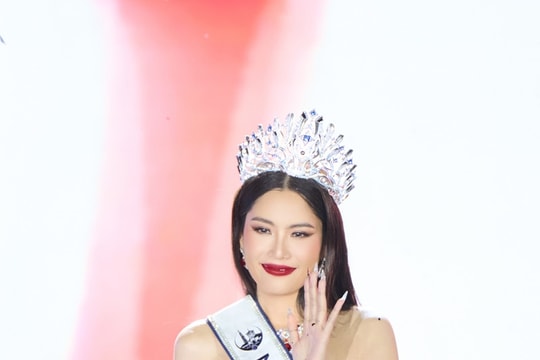 Hai chị em song sinh Nam Anh, Nam Em bất ngờ đăng quang hoa khôi, á khôi