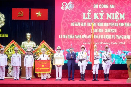 Tổng Bí thư, Chủ tịch nước Tô Lâm trao tặng Danh hiệu Anh hùng cho Học viện An ninh nhân dân
