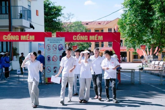 Hai học sinh trường làng đỗ đầu kỳ thi vào lớp 10 ở Bắc Ninh