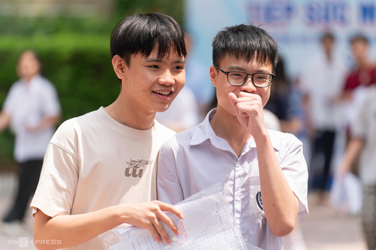 15 thủ khoa thi lớp 10 chuyên ở Hà Nội