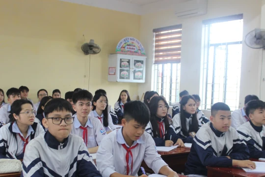 Tăng lớp, giảm sĩ số, gỡ áp lực tuyển sinh đầu cấp