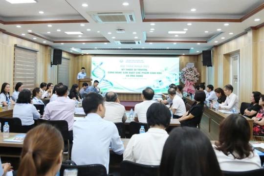 Nhiều công nghệ sinh học mới được giới thiệu tại Trường ĐH Mở Hà Nội