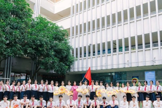 "Bật mí" về lớp học không có học sinh trượt công lập, điểm trung bình đạt 25,75