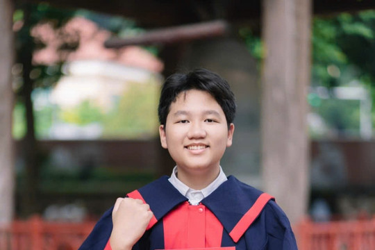 Thủ khoa chuyên địa lý và "bài học đặc biệt" từ 3 chuyến đi xuyên Việt
