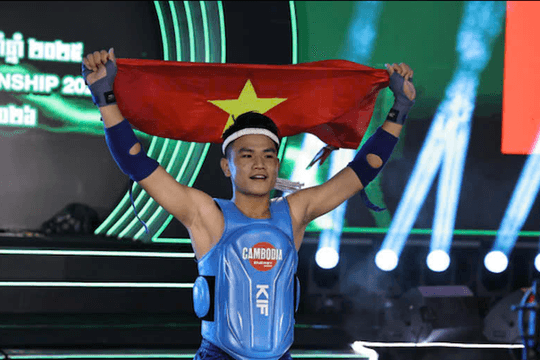 Nam sinh được trao tặng Huân chương hạng Nhất ngay sau kỳ thi tốt nghiệp