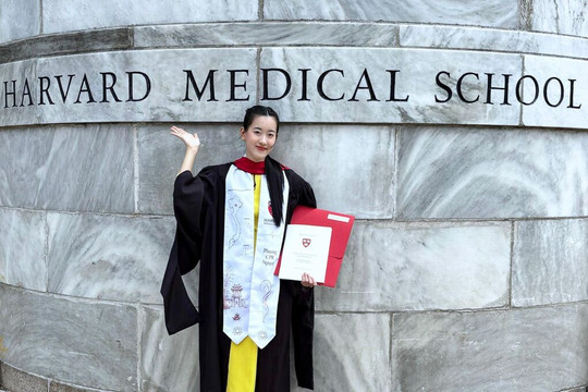 Cô gái Việt tốt nghiệp Harvard với điểm tuyệt đối