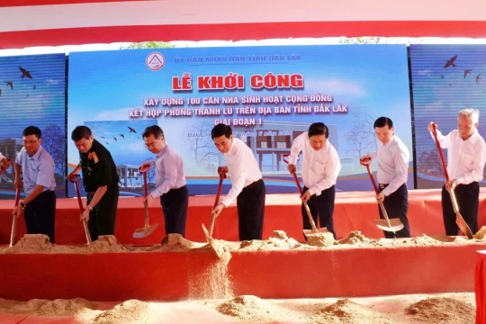 Phó Thủ tướng Phan Văn Giang dự lễ khởi công công trình nhà tránh lũ ở Đắk Lắk