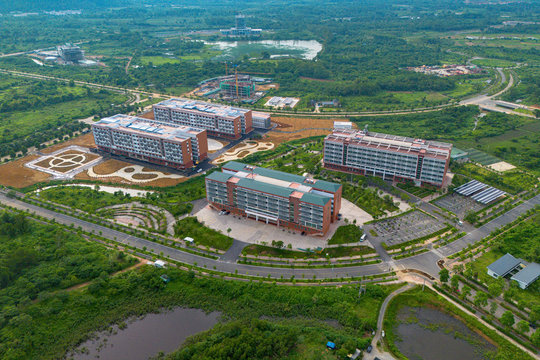 Nhiều đại học đưa sinh viên ra ngoài nội thành Hà Nội