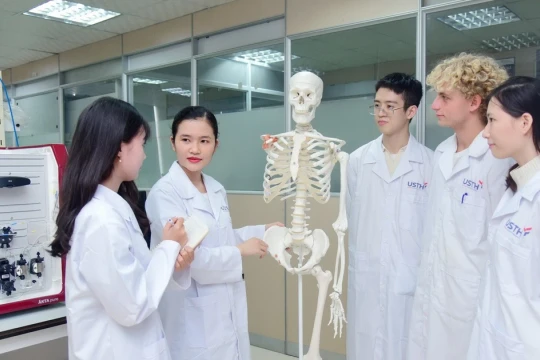 Siết chuẩn đào tạo khối ngành sức khỏe và pháp luật