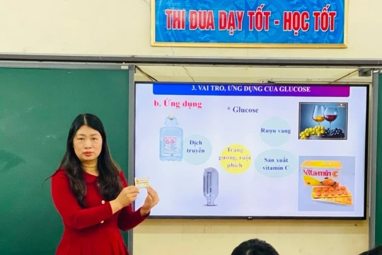 Nữ nhà giáo đưa học sinh 'chạm' vào tri thức qua học tập trải nghiệm