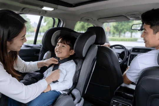 Phạt cảnh cáo khi chở trẻ dưới 10 tuổi không có ghế trẻ em từ 15/8