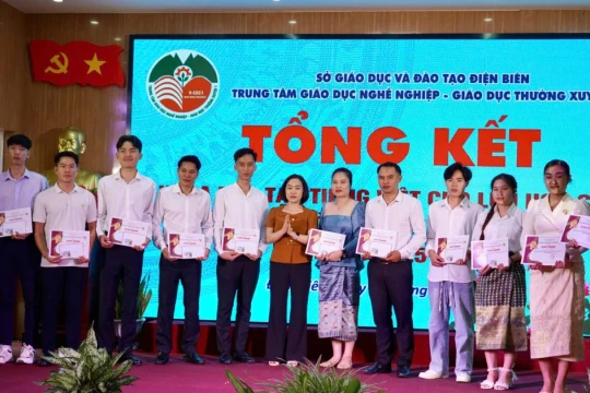 Điện Biên tổng kết đào tạo tiếng Việt cho 68 lưu học sinh Bắc Lào