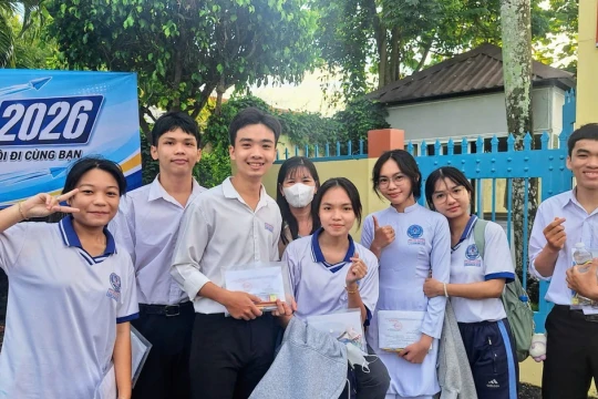 Top 10 trường có điểm trung bình tốt nghiệp THPT cao nhất An Giang