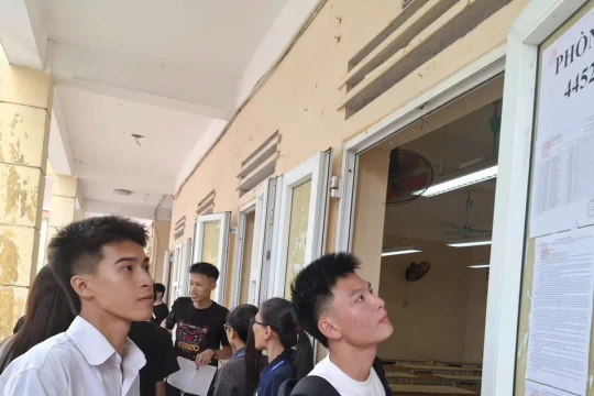 Phổ điểm phân hoá tốt, có lợi cho các trường đại học sử dụng tuyển sinh