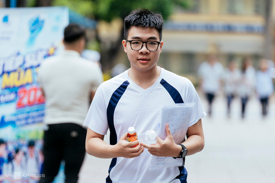 Hai thí sinh tự do là thủ khoa toàn quốc