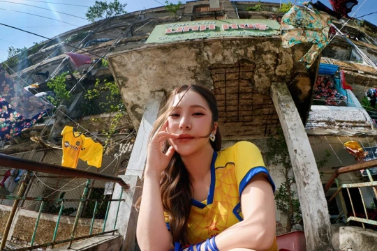 ‘Gái Nghệ’ của Hương Tràm lọt Top Trending YouTube vẫn gây nhiều tranh luận