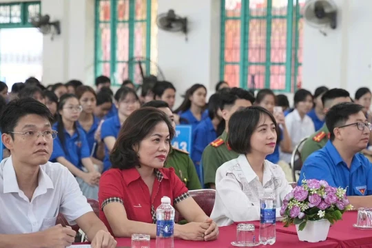 Giải bài toán khát nhân lực chất lượng cao ở vùng DTTS