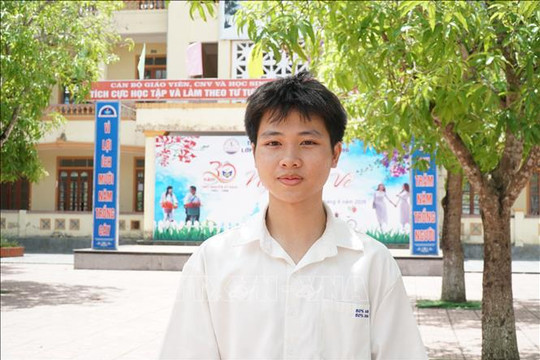 Từ những ngôi trường làng đến bảng vàng thủ khoa