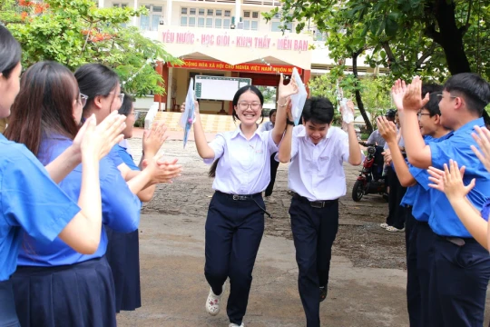 Vì sao điểm cao vẫn trượt nguyện vọng 2 vào lớp 10 ở Đắk Lắk?